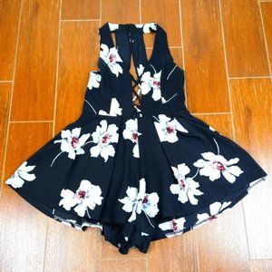 Sold Solaris Style Floral Print Short Romper Size M